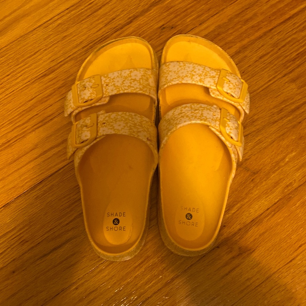 Yellow flower sandals